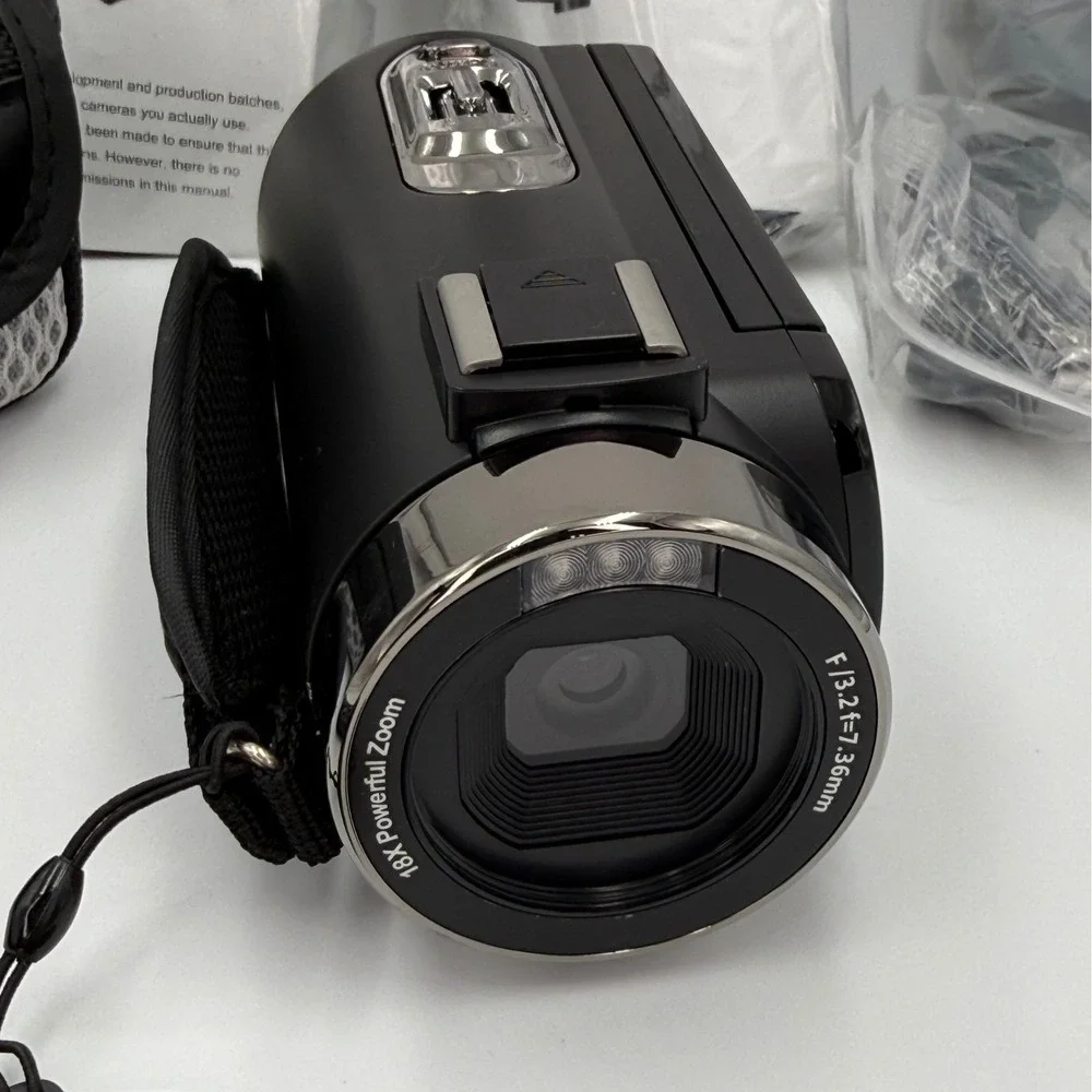 4K Ultra HD Camcorder Digital Zoom WiFi Touch Screen + Remote Mic Case Bundle